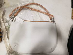 lot 1747 image: Maxx New York Leather Bag