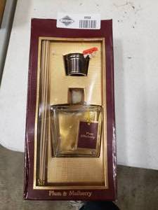 lot 1752 image: Plum and Mulberry Reed Diffuser