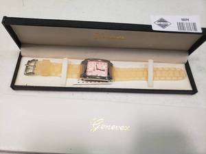 lot 1874 image: Genevex Light Pink Quartz Watch