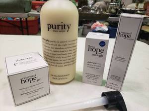 lot 1885 image: Lot of Philosophy Self-Care Products