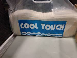 lot 1777 image: Cool Touch Support Cushion
