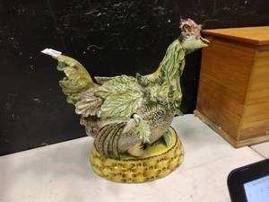 lot 1815 image: Rooster Meiselman Imports Made in Italy K. 203 Serving Dish