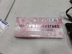 lot 2361 image: Mallys Superstars 12-Piece Eye Brightening Hero Collection