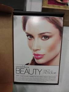 lot 2369 image: Smashbox 7-Piece Fall Beauty Fact or Fiction #1-- Unopened