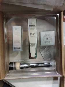 lot 2447 image: 4-Piece it Cosmetics Kit