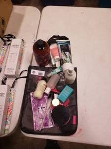 lot 2390 image: Lot of 13 Pieces of Self-Care Products with Carrying Bag