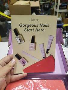 lot 2405 image: Julep Nail Kit