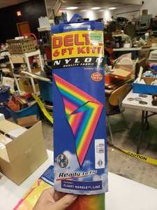 lot 2373 image: Delta 6ft Nylon Kite in Packaging