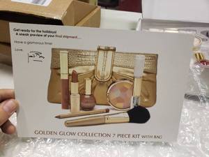 lot 2379 image: Joan Rivers Beauty 7-Piece Golden Glow Collection
