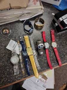 lot 2450 image: Lot of 10 Watches