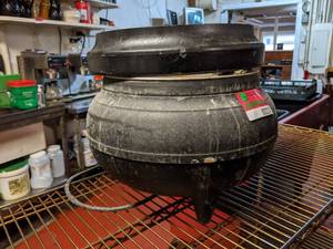 lot 3237 image: Soup Warmer