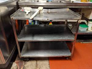 lot 3239 image: Rolling Cart