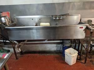 lot 3260 image: Sink, Buyer Responsible For Removal, Contents Not Included