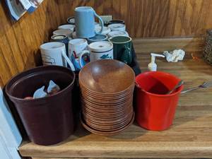 lot 3306 image: Contents Of Counter