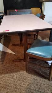lot 3412 image: 45in x 30in Dining Table