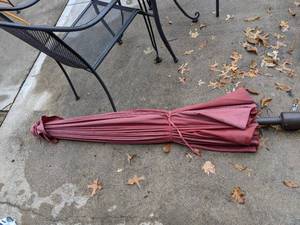 lot 3445 image: (1) Outdoor Umbrella
