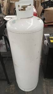 lot 27248 image: White Propane Tank 49.5 Tall