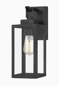 lot 39545 image: Quoizel Lighting Breitling Wall Lantern #1479172