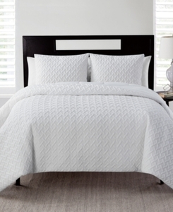 lot 3656 image: 3pc King Nina Embossed Quilt King Set White - VCNY Home