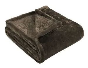 lot 3657 image: Superior Ultra-Soft Plush Fleece Throw and Blanket