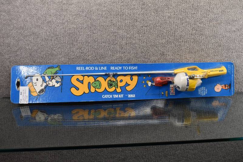 Zebco Snoopy Kids Fishing Pole Rod & Reel Catch 'Em Kit Peanuts Sealed NOS