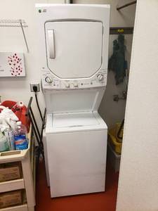 lot 9003 image: GE washer dryer combo