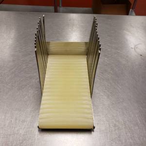 lot 9037 image: Food cutterdivider