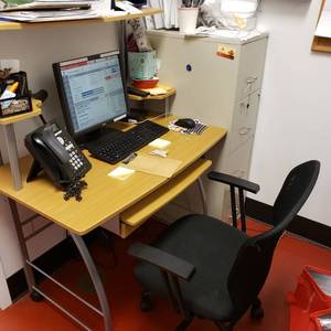 lot 9058 image: File cabinet, desk, and chair