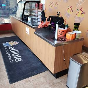 lot 9064 image: checkout counter 13 feet long 4 sections