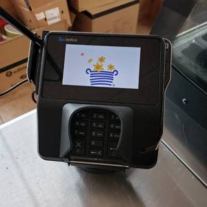 lot 9067 image: Verizon credit card terminal