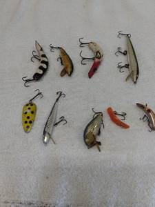 lot 5483 image: vintage lures