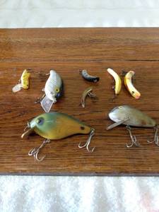 lot 5487 image: vintage fishing lures