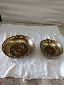lot 5508 image: decorative bowls