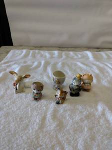 lot 5512 image: small animal trinkets