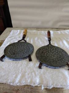 lot 5513 image: sifter or strainer
