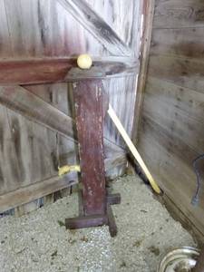 lot 5535 image: Vintage Well Pump