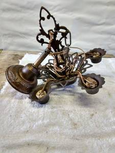 lot 5553 image: chandelier
