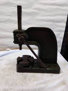 lot 5559 image: press