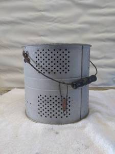 lot 5777 image: Vintage Minnow Bucket