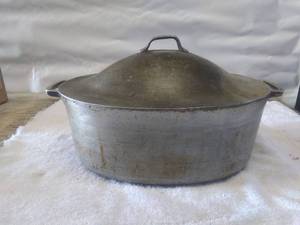 lot 5787 image: Super Maid Cook-Ware Cooking Pot
