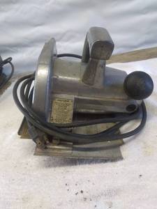 lot 5803 image: Vintage Craftsman Electric Hand Saw