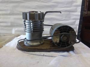 lot 5805 image: Vintage Westinghouse Air Compressor
