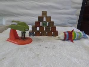 lot 5810 image: Lot of Vintage Kids Toys