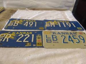lot 5829 image: Lot of Vintage License Plates