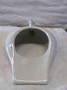 lot 5839 image: Vintage Bed Pan