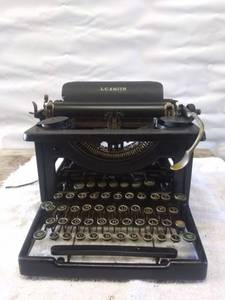 lot 5824 image: Vintage L C Smith Type Writer