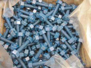 lot 1578 image: New 35 LB 12 X 3 14  13 Thread BLUE TEFLON COATED STUD WITH NUTS 35LB BOX.