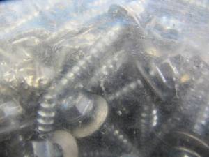 lot 1553 image: LOT OF APPROX. 250 NEW - #14 X 1-12 TYPE 17 WoodBinder Metal Roofing Screws