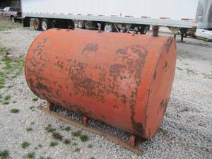 lot 1520 image: Approx. 500 Gal.  Fuel Tank  71 L x 48H X 48  W