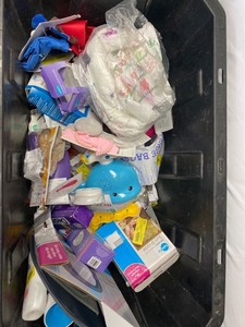 lot 4067 image: Bulk Box of Misc. Baby Products